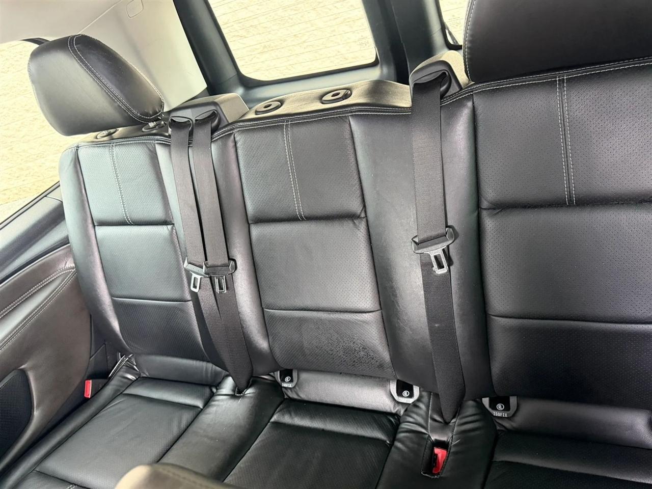 Mercedes-Benz Metris Passenger Van Standard Roof 126" Wheelbase 2017