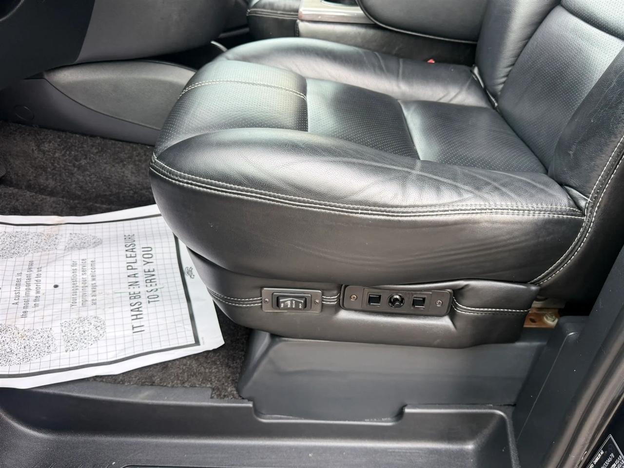 Mercedes-Benz Metris Passenger Van Standard Roof 126" Wheelbase 2017