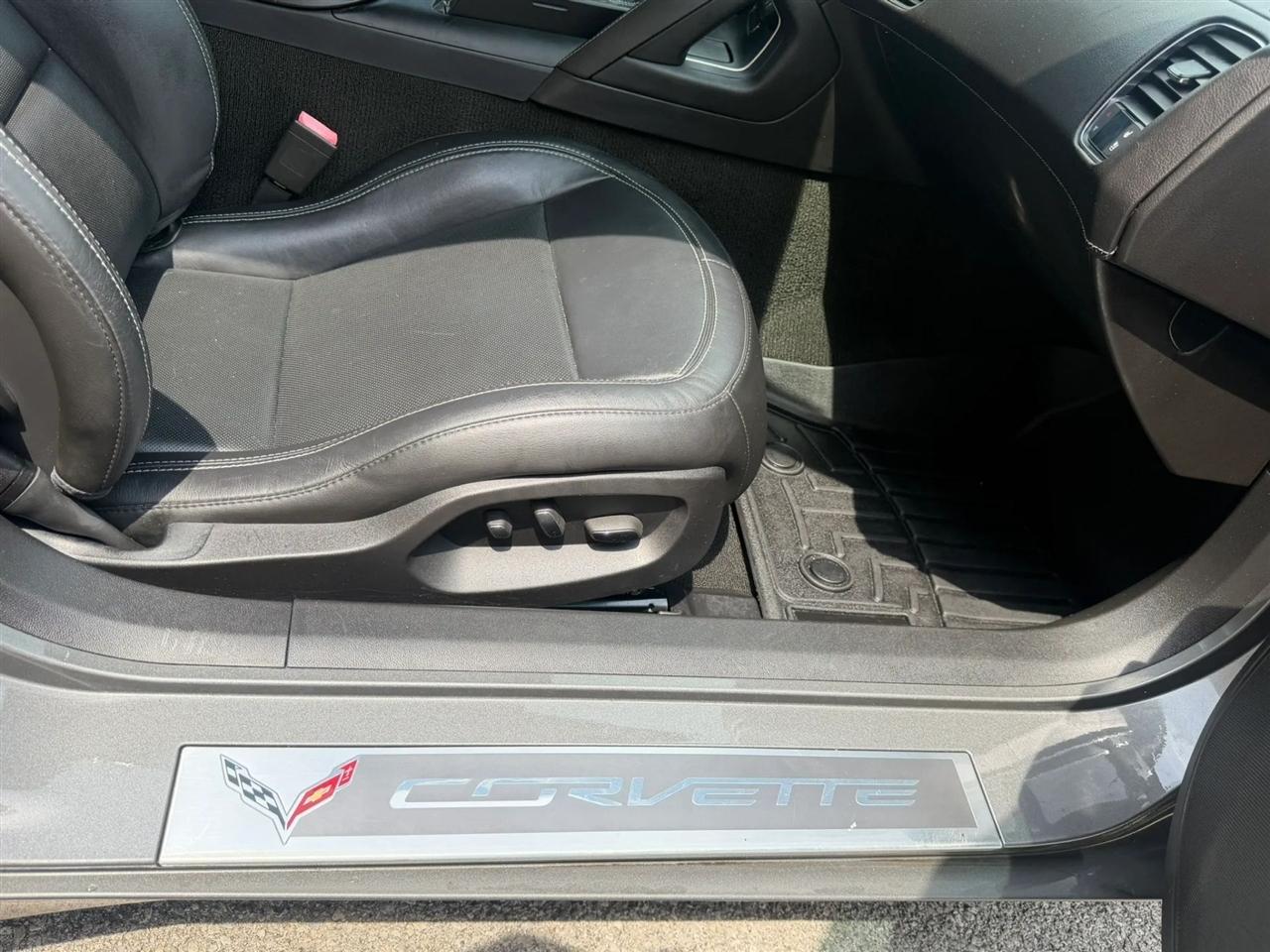 Chevrolet Corvette 2dr Stingray Cpe w/2LT 2015