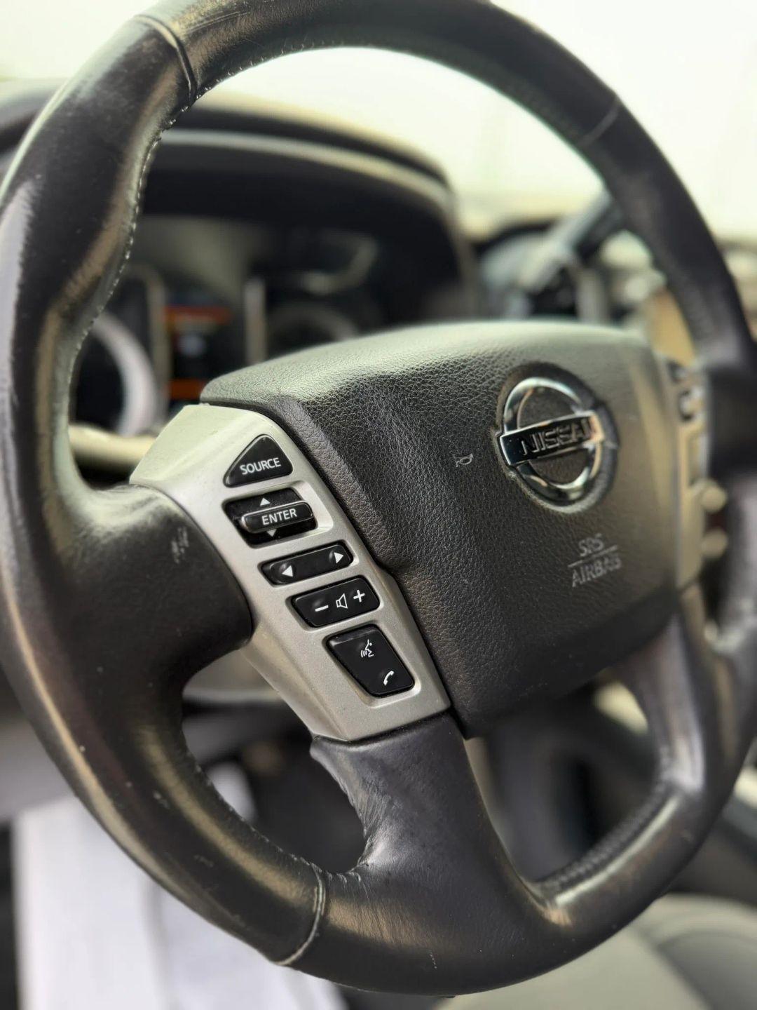 Nissan Titan 4x4 Crew Cab SV 2019