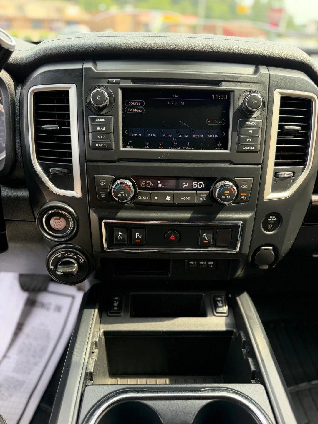 Nissan Titan 4x4 Crew Cab SV 2019