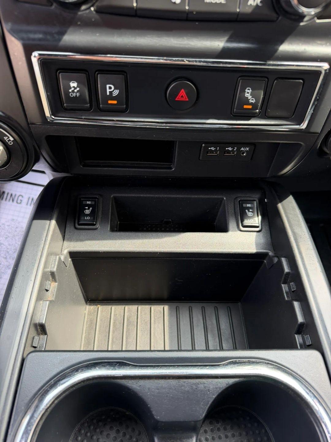 Nissan Titan 4x4 Crew Cab SV 2019