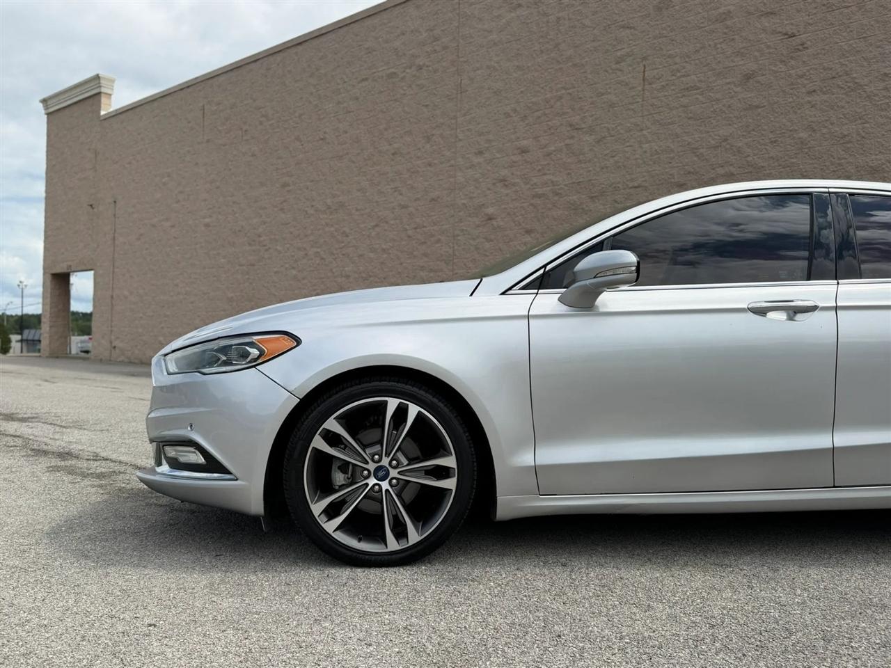 Ford Fusion Titanium AWD 2017