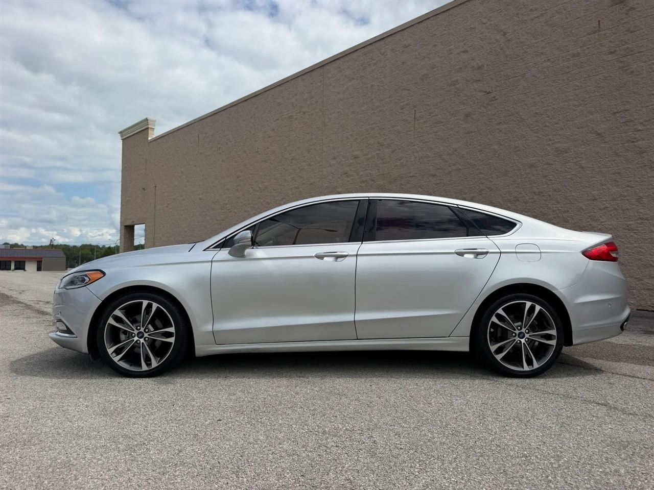 Ford Fusion Titanium AWD 2017