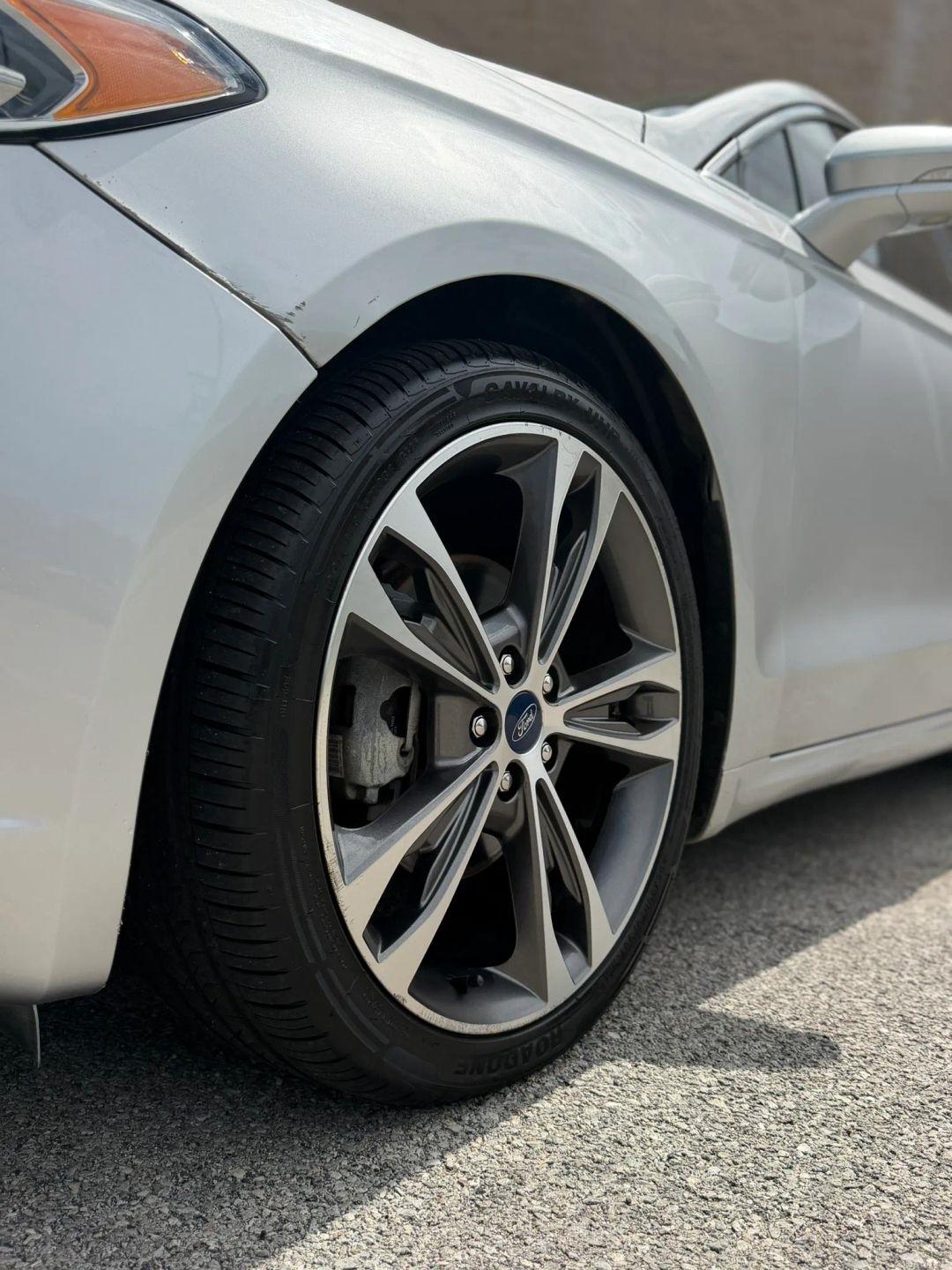 Ford Fusion Titanium AWD 2017