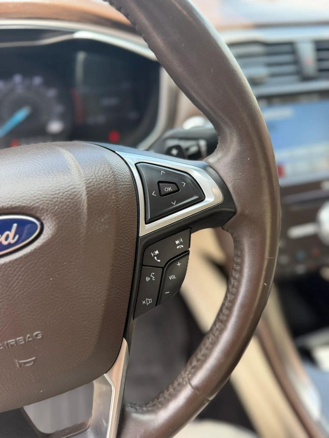 Ford Fusion Titanium AWD 2017