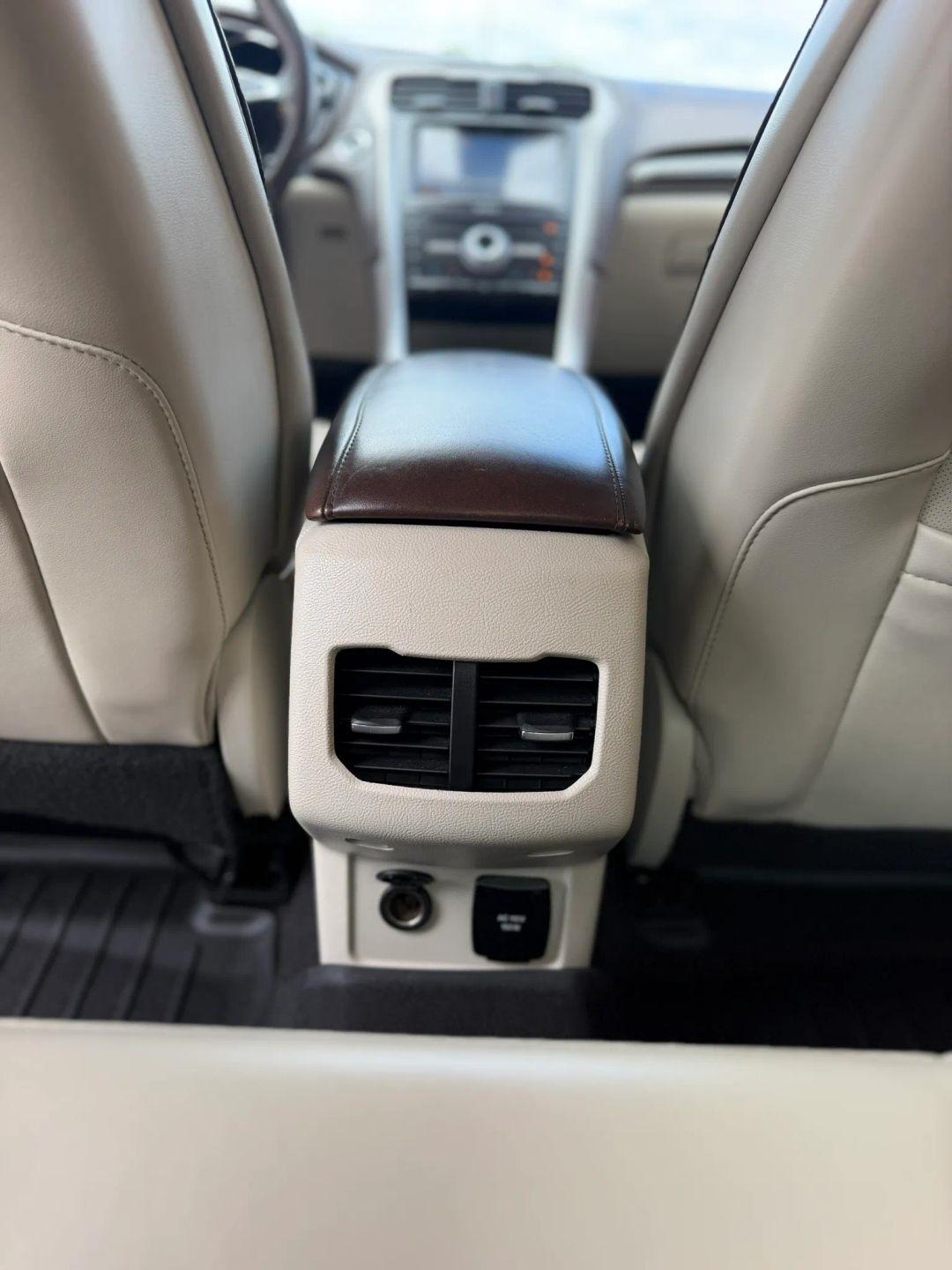 Ford Fusion Titanium AWD 2017