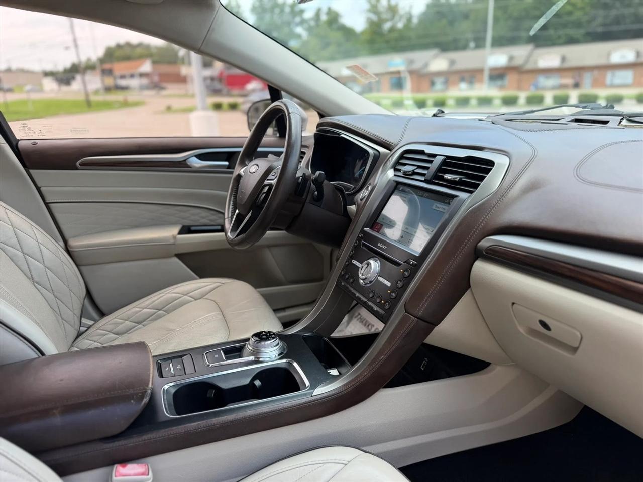 Ford Fusion Titanium AWD 2017