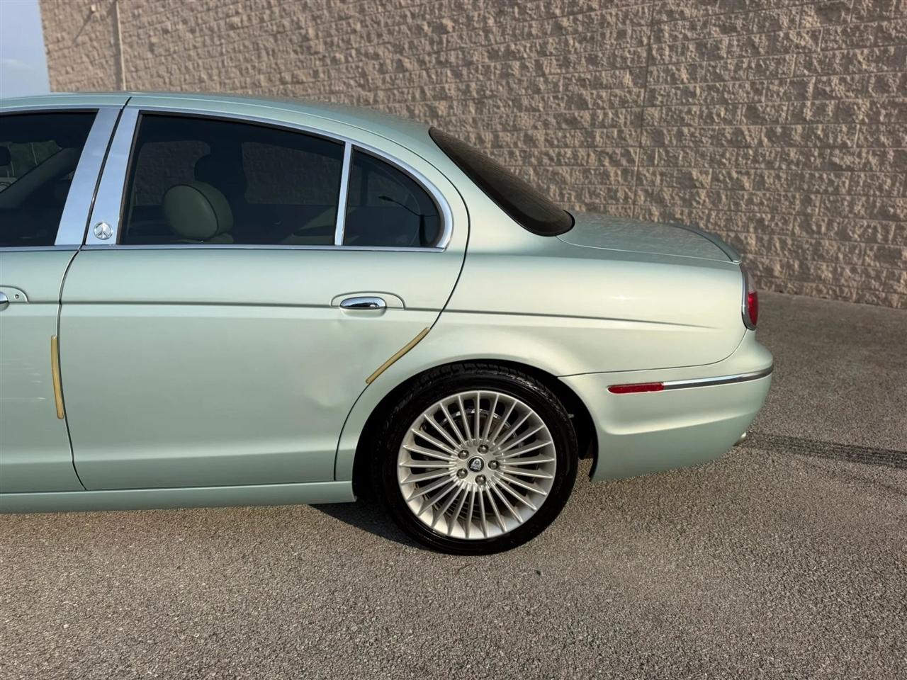 Jaguar S-Type 4dr Sdn V8 2005