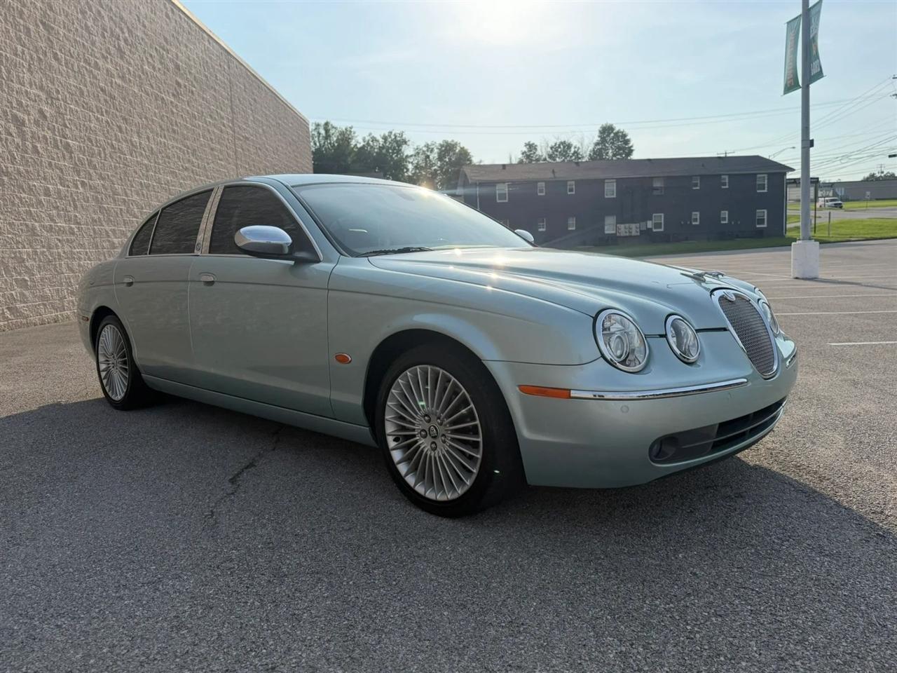 Jaguar S-Type 4dr Sdn V8 2005