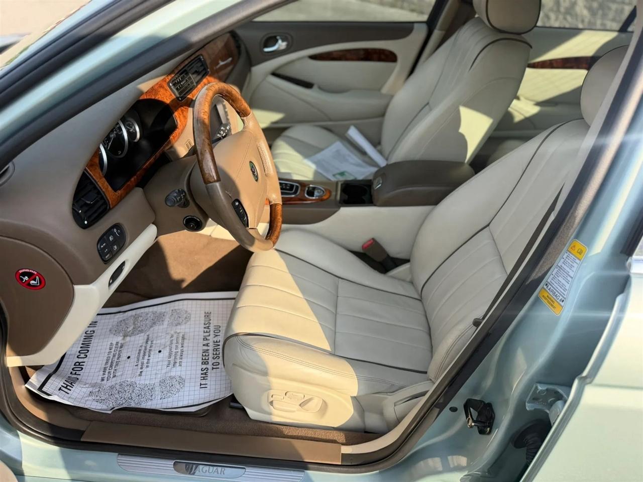 Jaguar S-Type 4dr Sdn V8 2005
