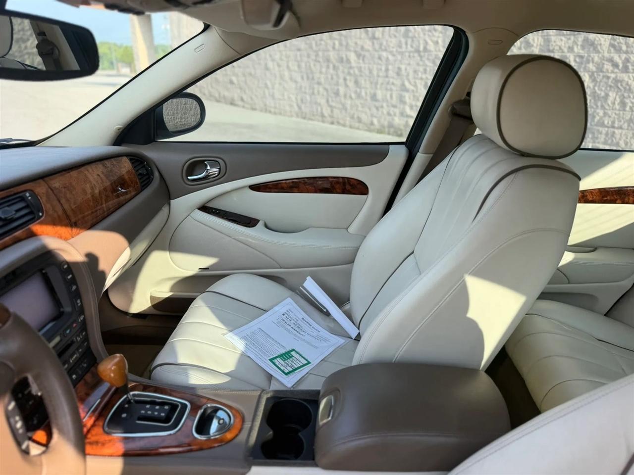 Jaguar S-Type 4dr Sdn V8 2005
