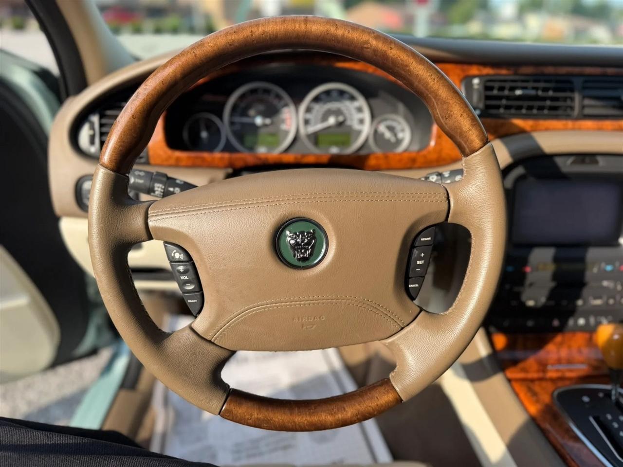 Jaguar S-Type 4dr Sdn V8 2005