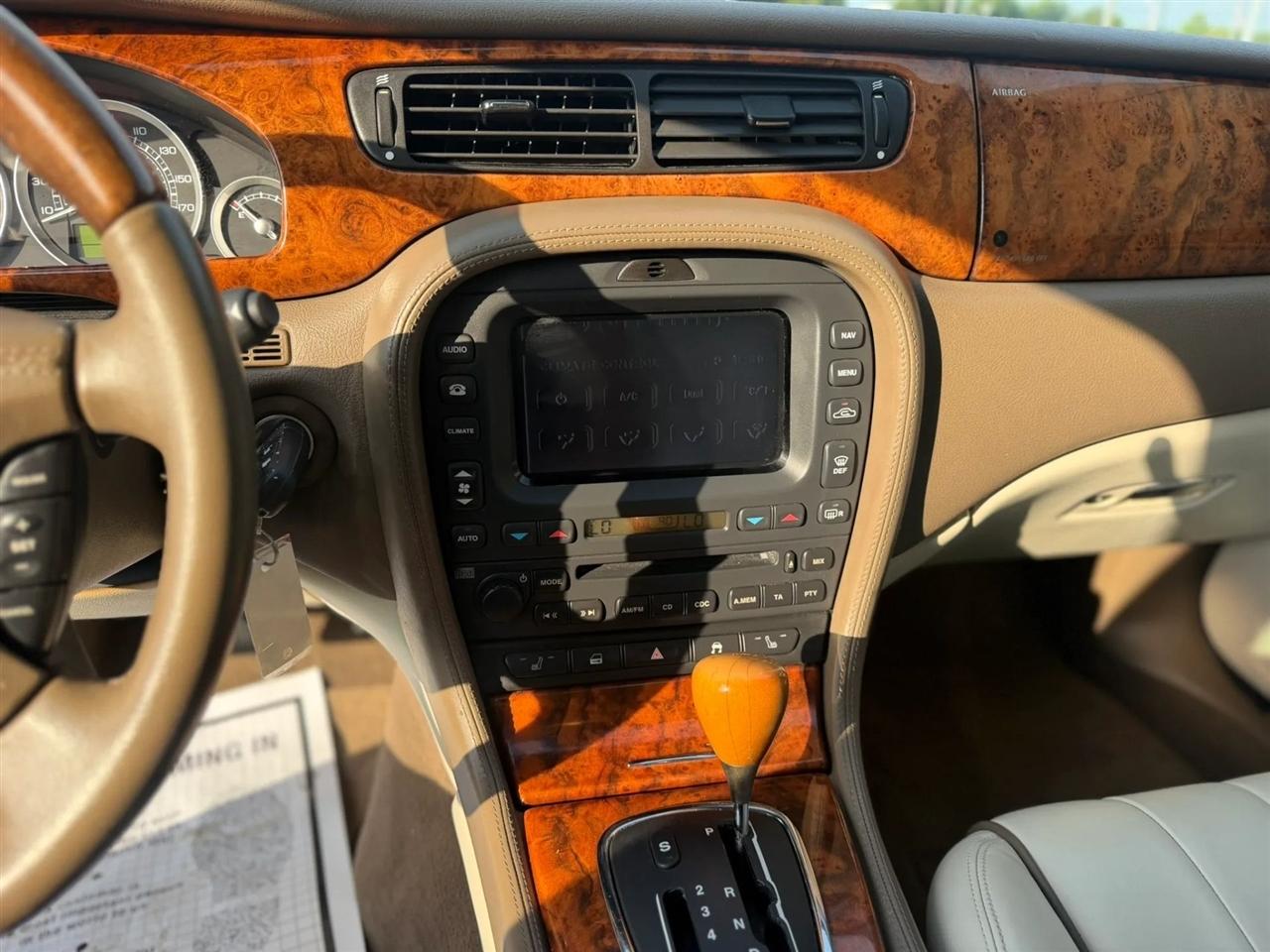 Jaguar S-Type 4dr Sdn V8 2005