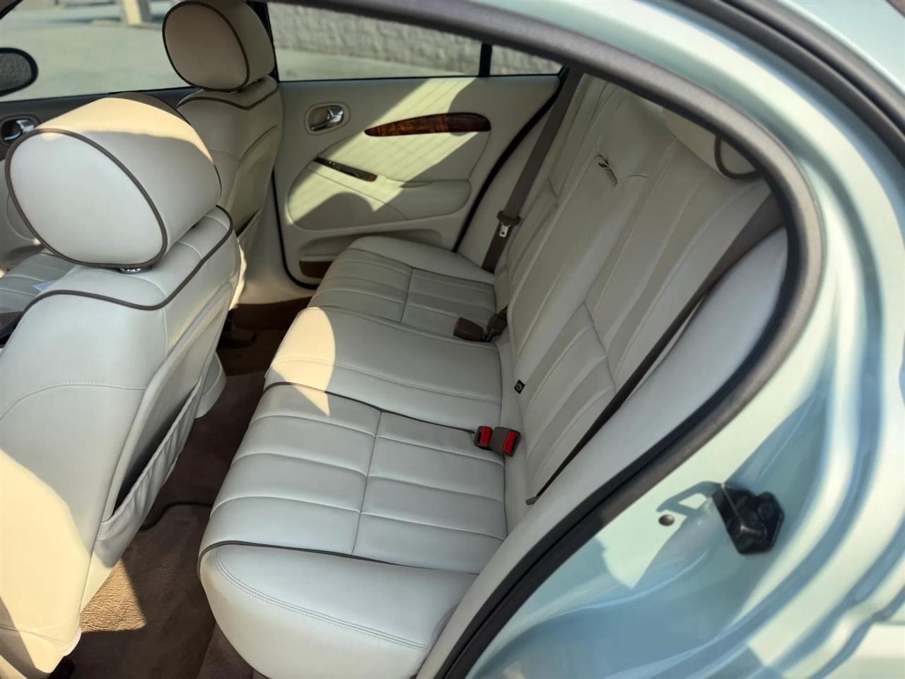 Jaguar S-Type 4dr Sdn V8 2005