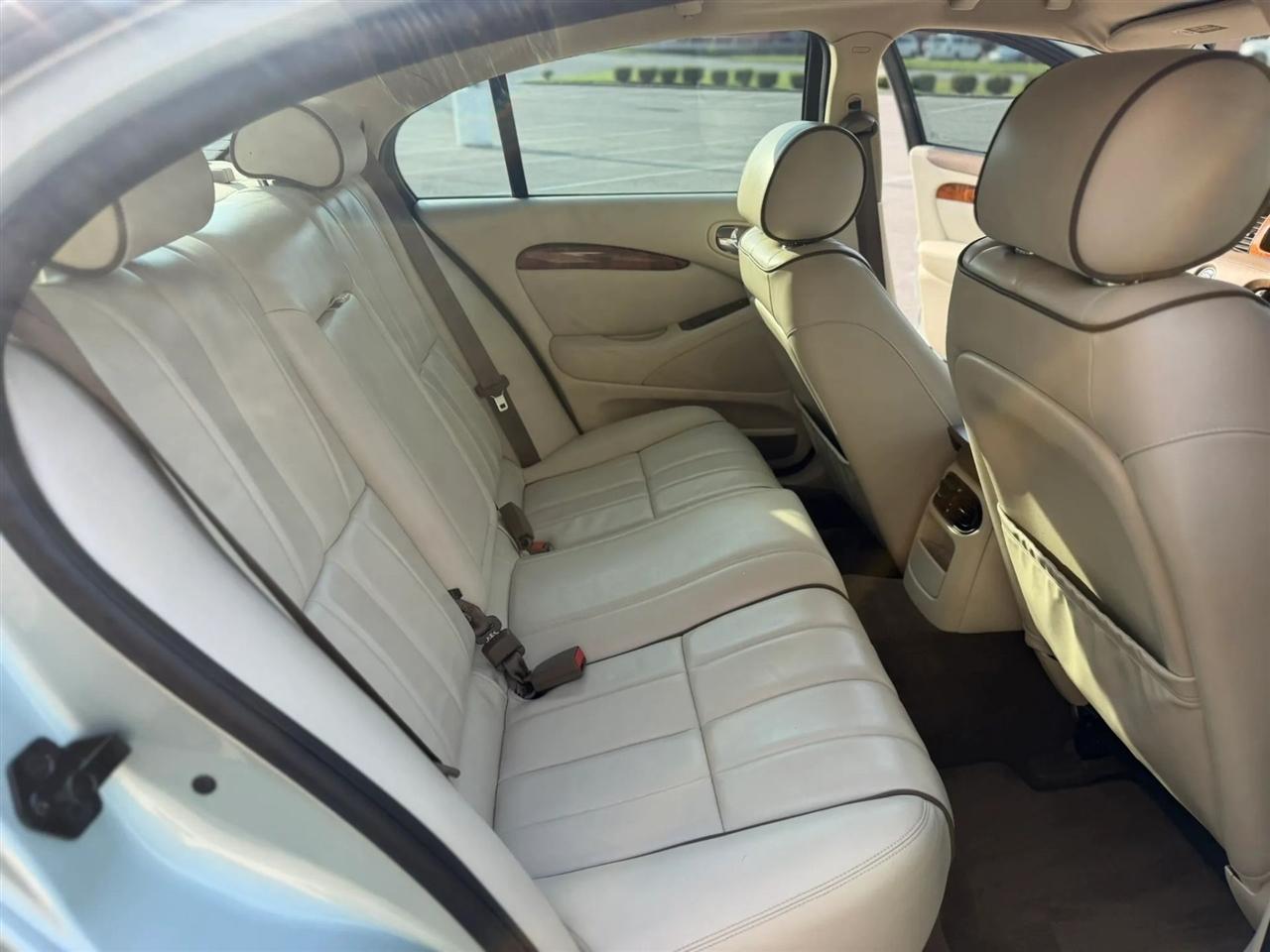 Jaguar S-Type 4dr Sdn V8 2005