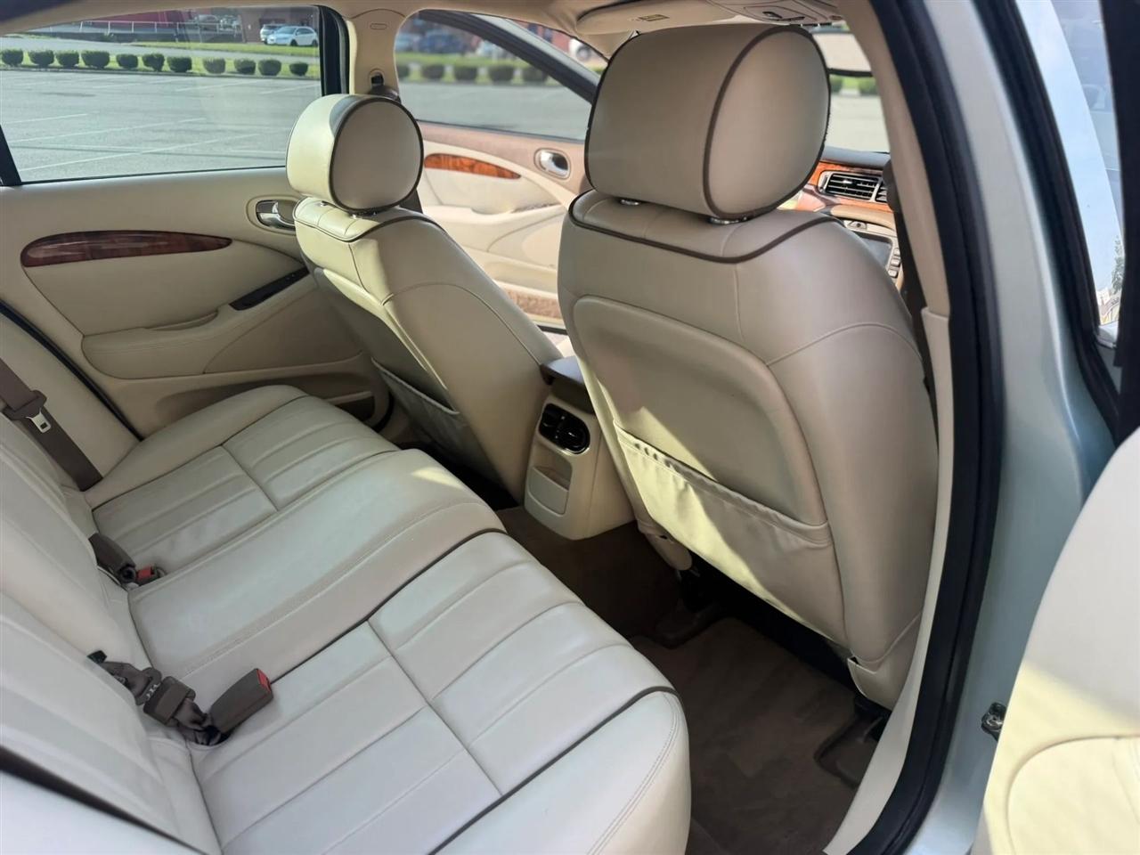 Jaguar S-Type 4dr Sdn V8 2005