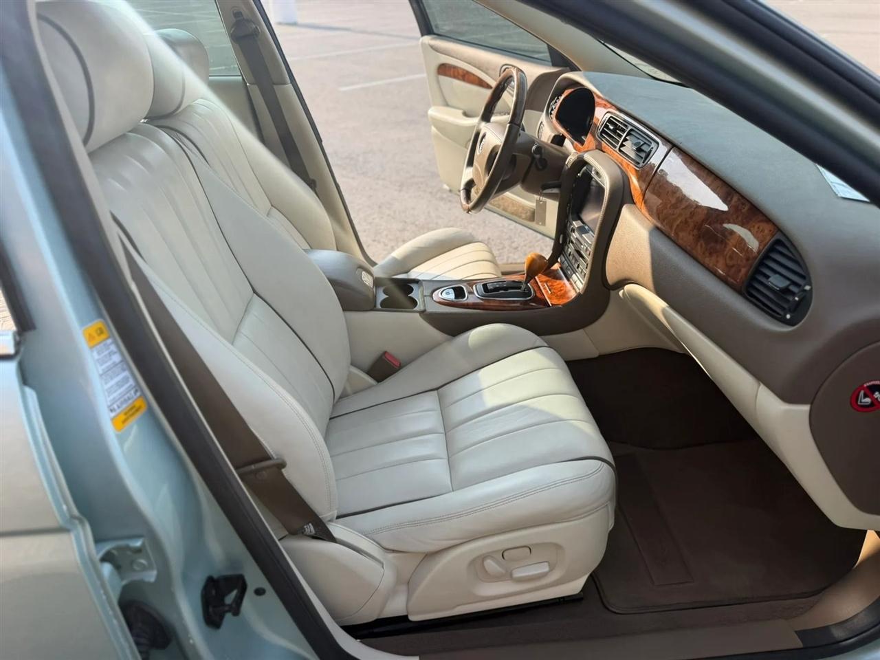 Jaguar S-Type 4dr Sdn V8 2005