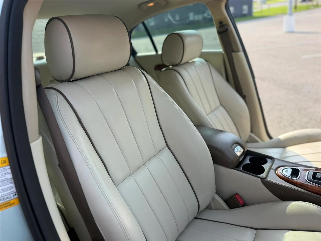 Jaguar S-Type 4dr Sdn V8 2005