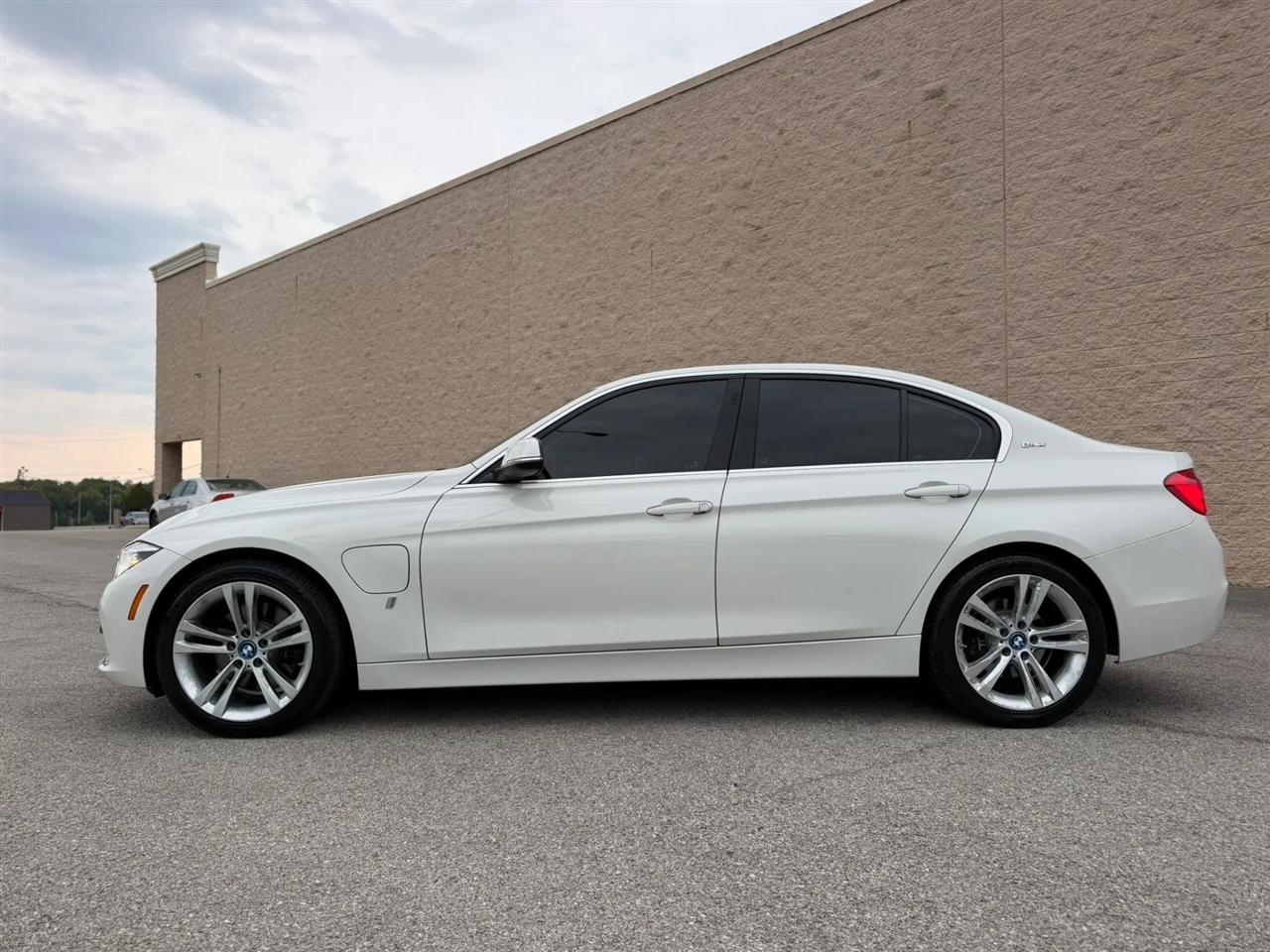 BMW 3 Series 330e iPerformance Plug-In Hybrid 2018