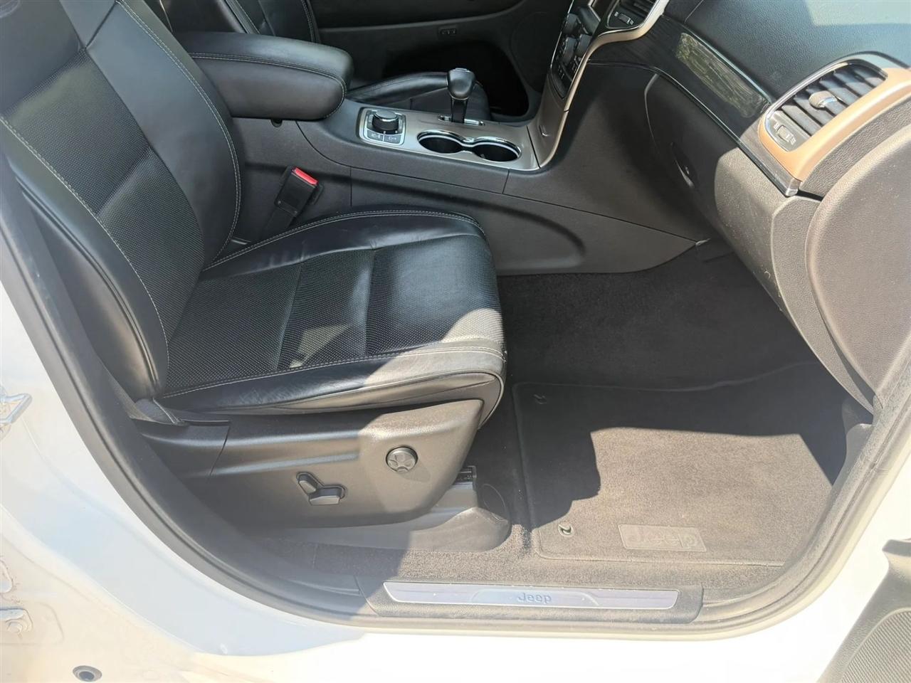 Jeep Grand Cherokee 4WD 4dr Overland 2015