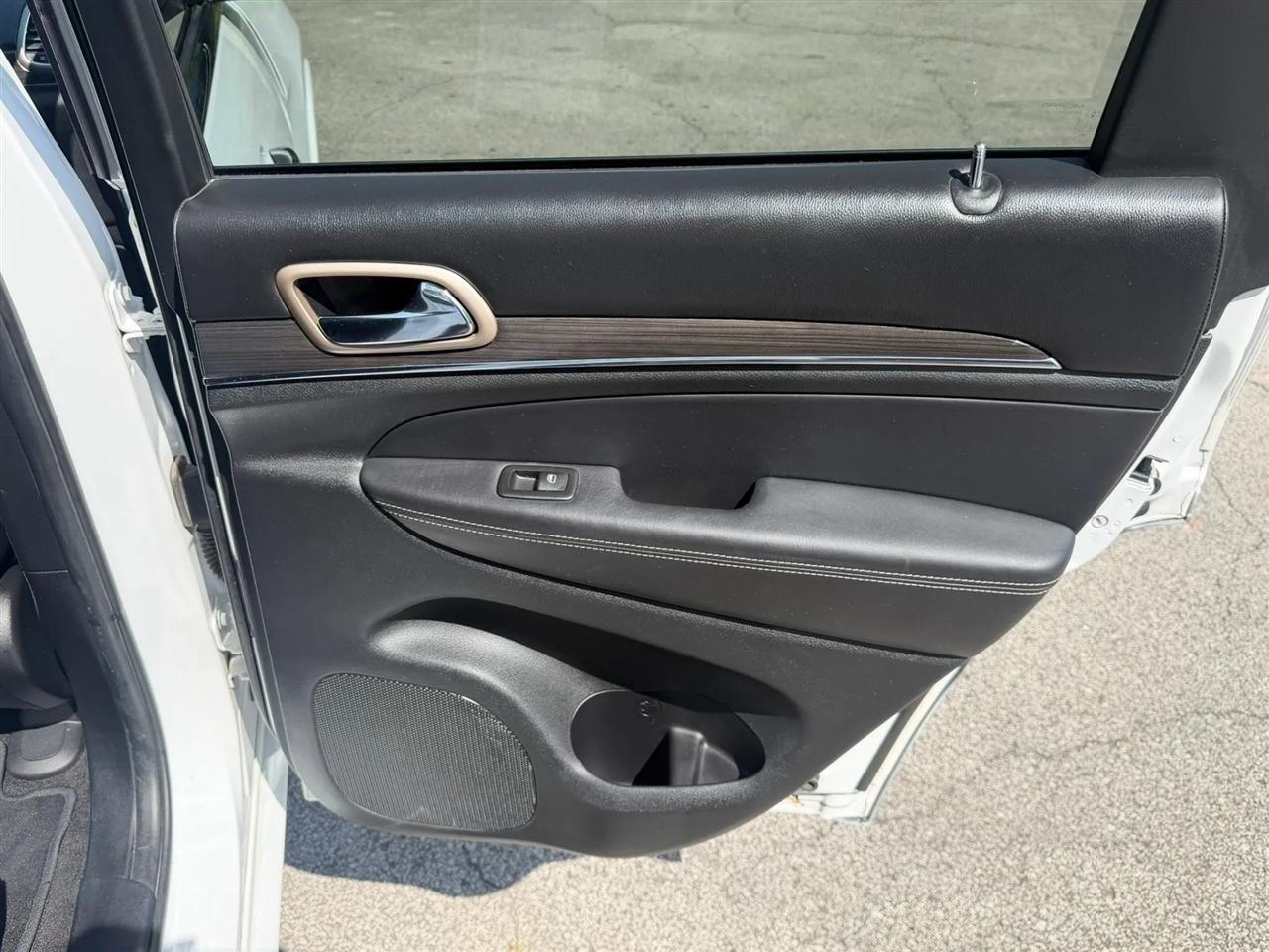 Jeep Grand Cherokee 4WD 4dr Overland 2015