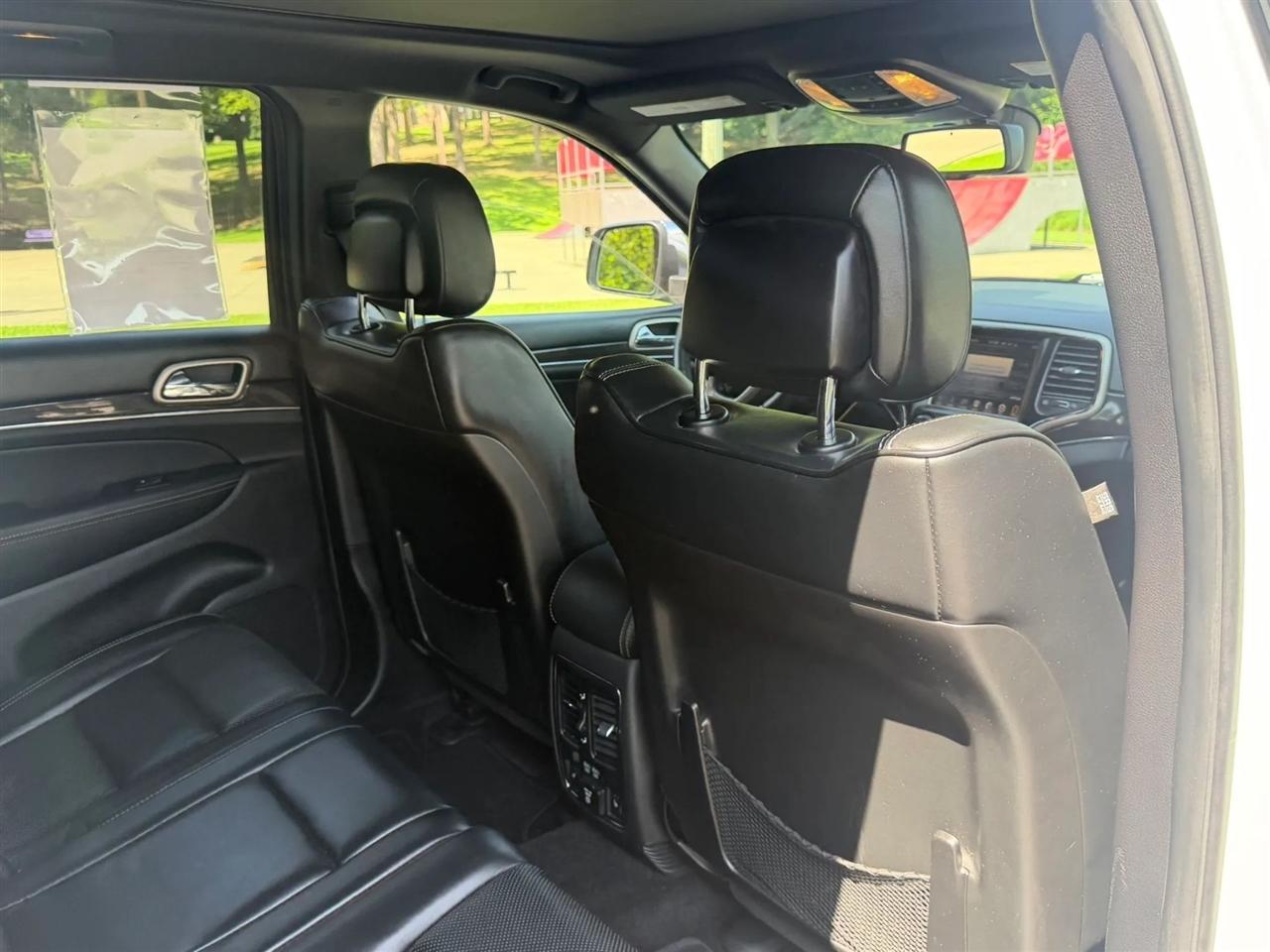 Jeep Grand Cherokee 4WD 4dr Overland 2015