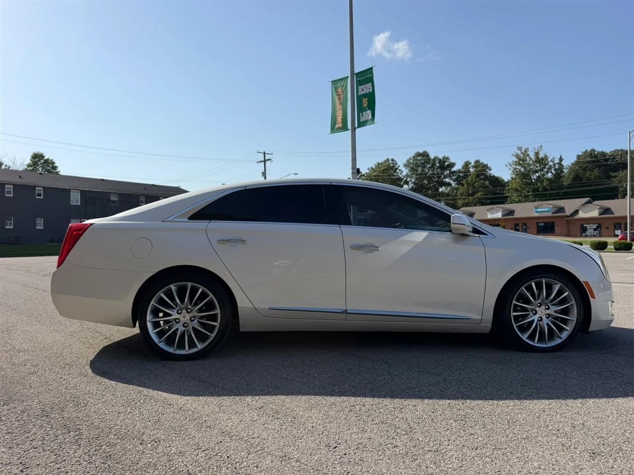 Cadillac XTS 4dr Sdn Platinum AWD 2013