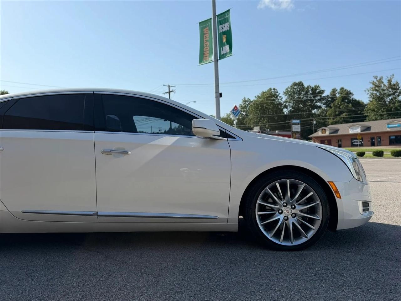 Cadillac XTS 4dr Sdn Platinum AWD 2013