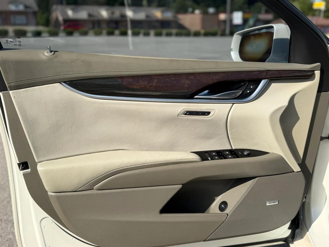 Cadillac XTS 4dr Sdn Platinum AWD 2013