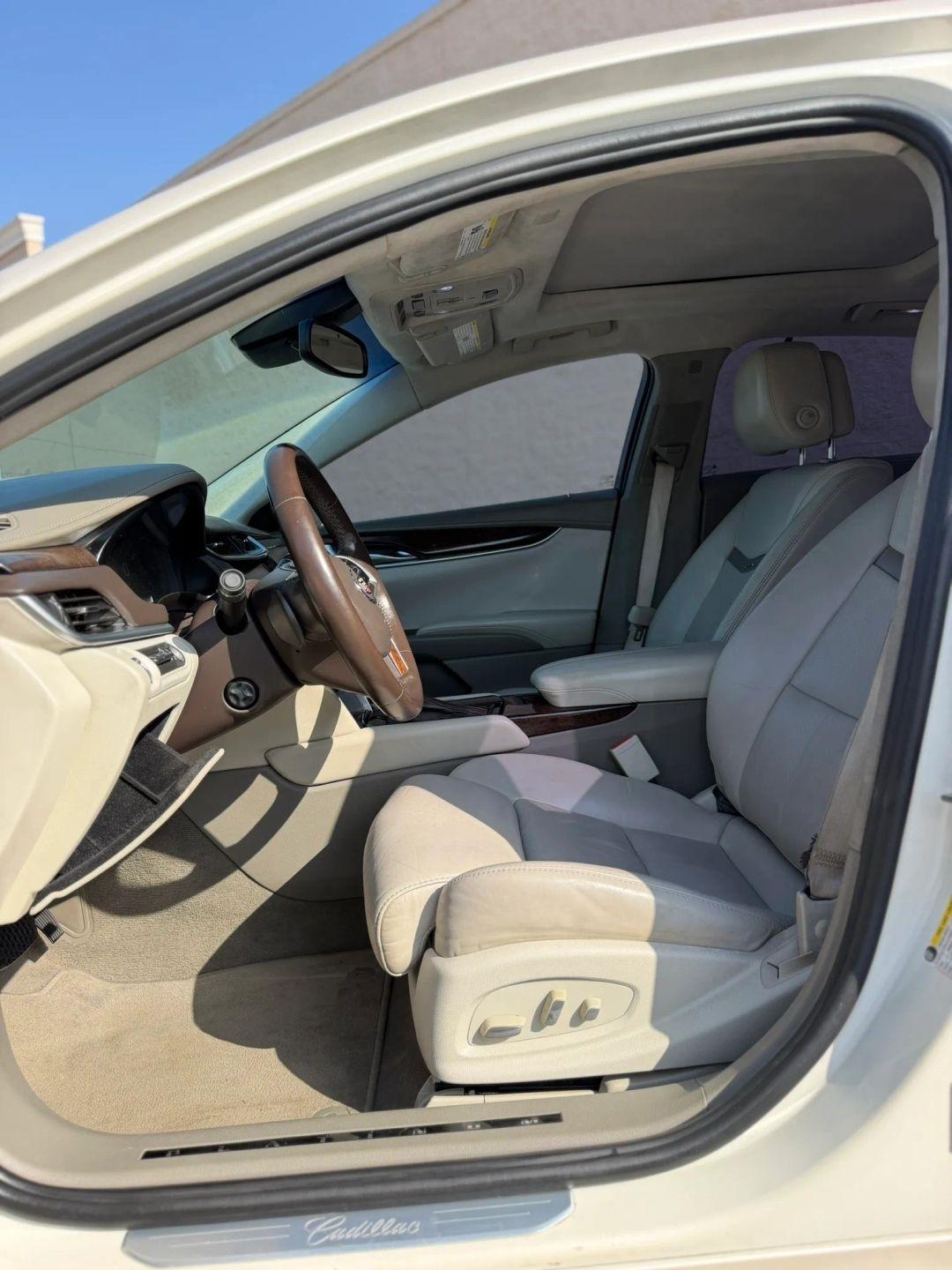 Cadillac XTS 4dr Sdn Platinum AWD 2013