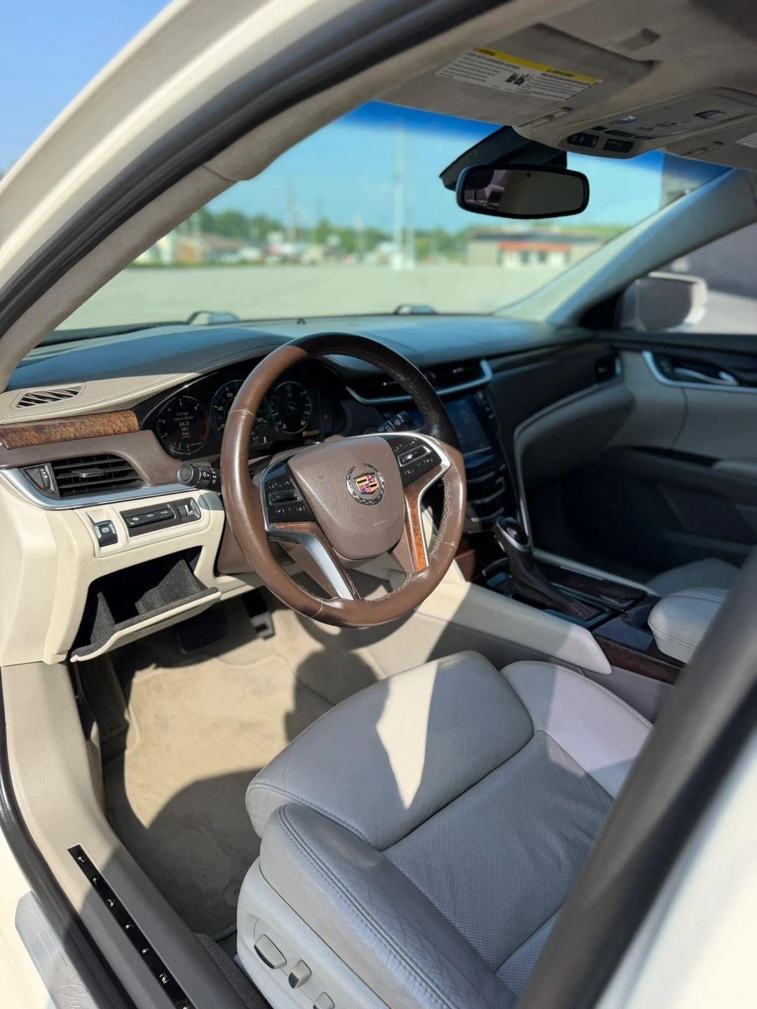 Cadillac XTS 4dr Sdn Platinum AWD 2013