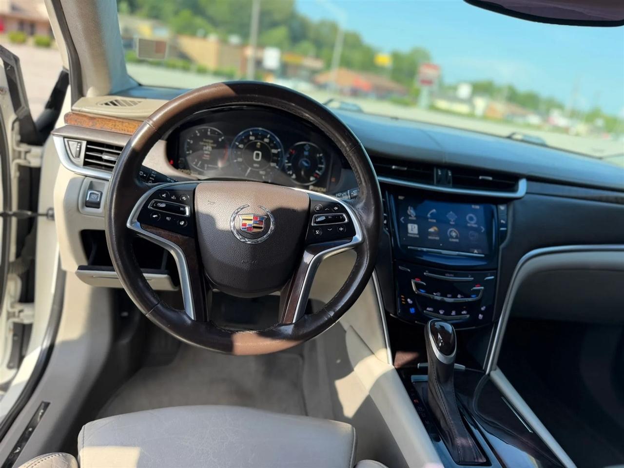 Cadillac XTS 4dr Sdn Platinum AWD 2013