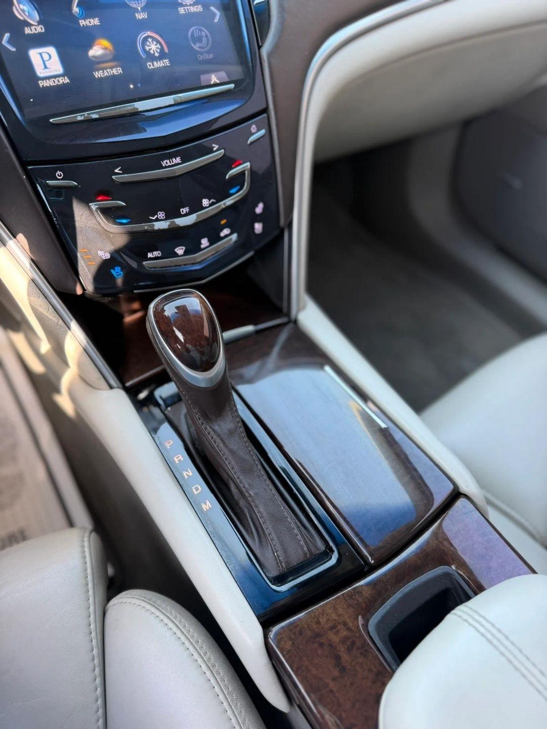 Cadillac XTS 4dr Sdn Platinum AWD 2013
