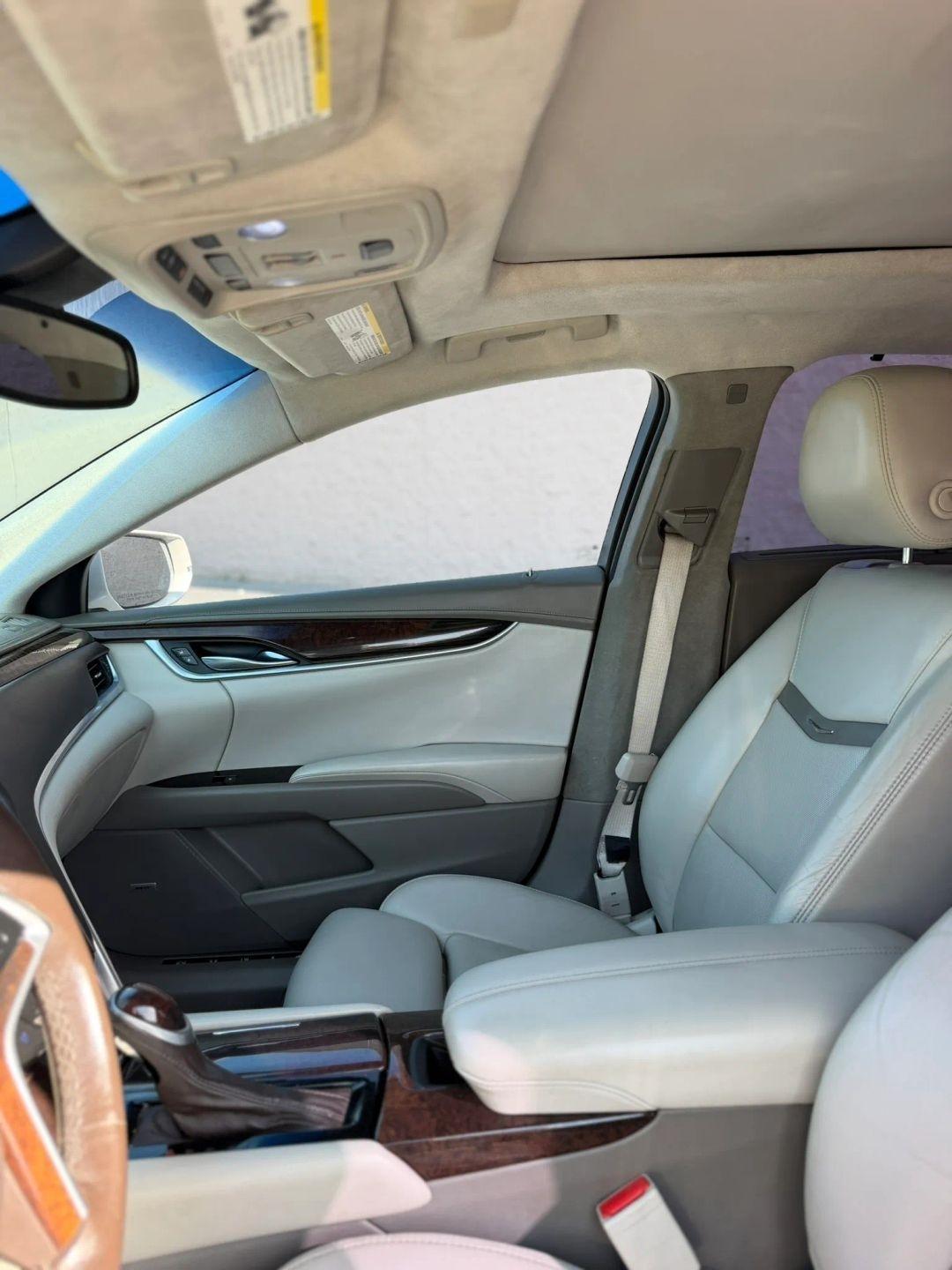 Cadillac XTS 4dr Sdn Platinum AWD 2013
