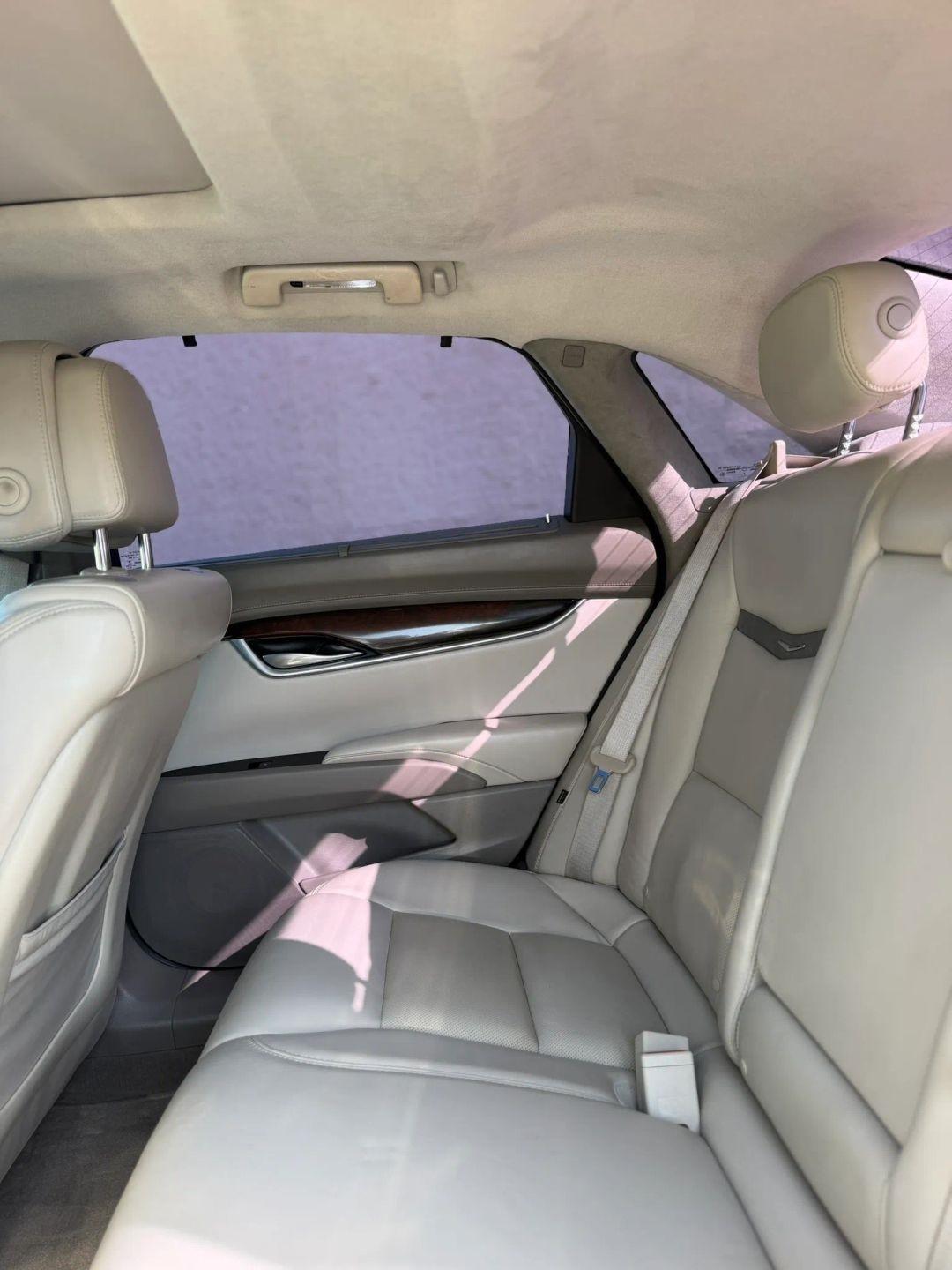 Cadillac XTS 4dr Sdn Platinum AWD 2013