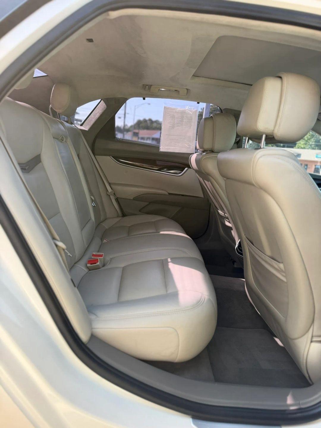 Cadillac XTS 4dr Sdn Platinum AWD 2013