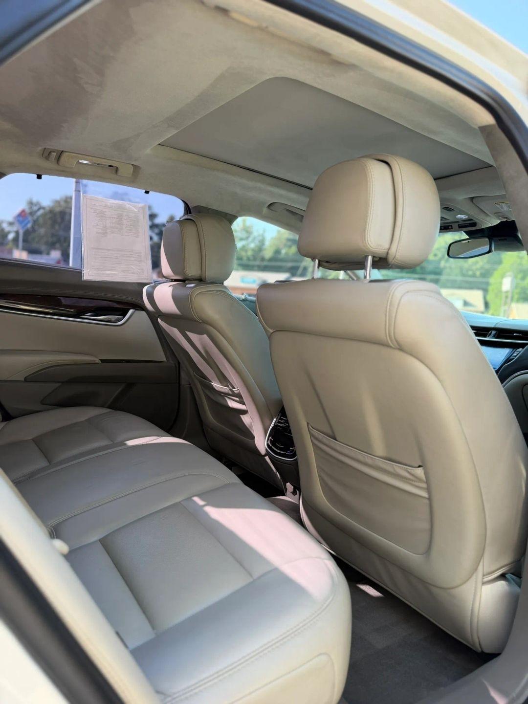 Cadillac XTS 4dr Sdn Platinum AWD 2013