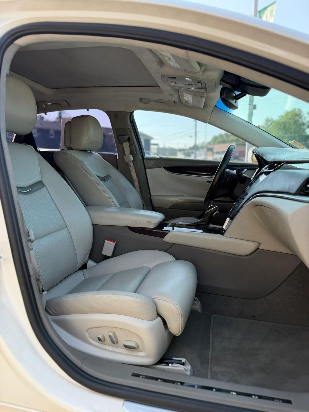 Cadillac XTS 4dr Sdn Platinum AWD 2013