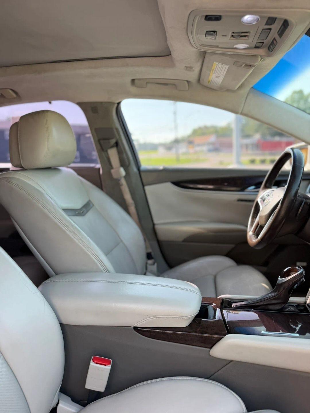 Cadillac XTS 4dr Sdn Platinum AWD 2013