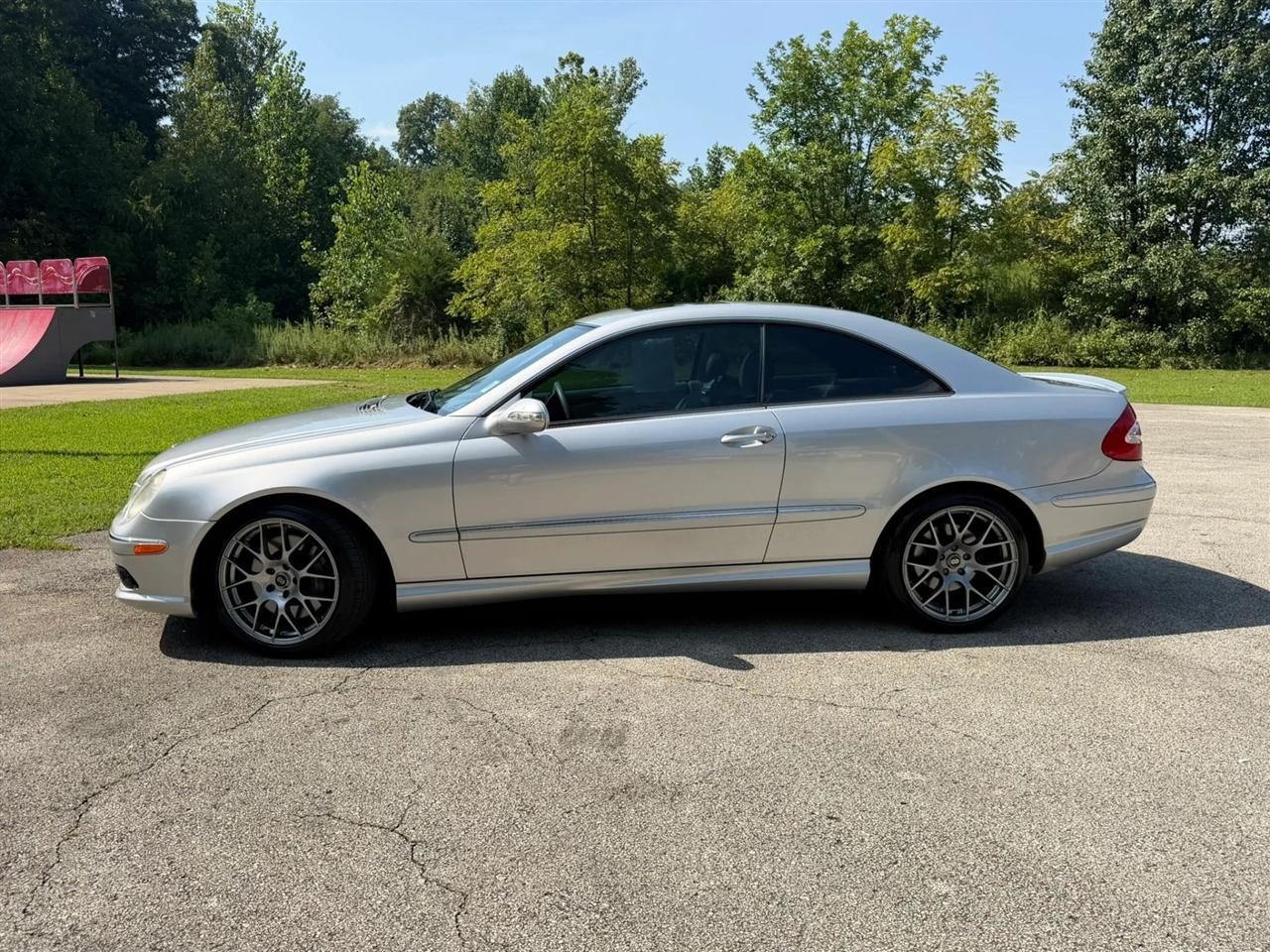 Mercedes-Benz CLK-Class 2dr Coupe 5.0L 2005