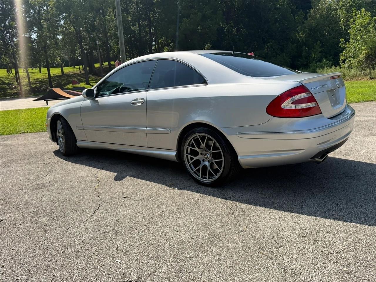 Mercedes-Benz CLK-Class 2dr Coupe 5.0L 2005