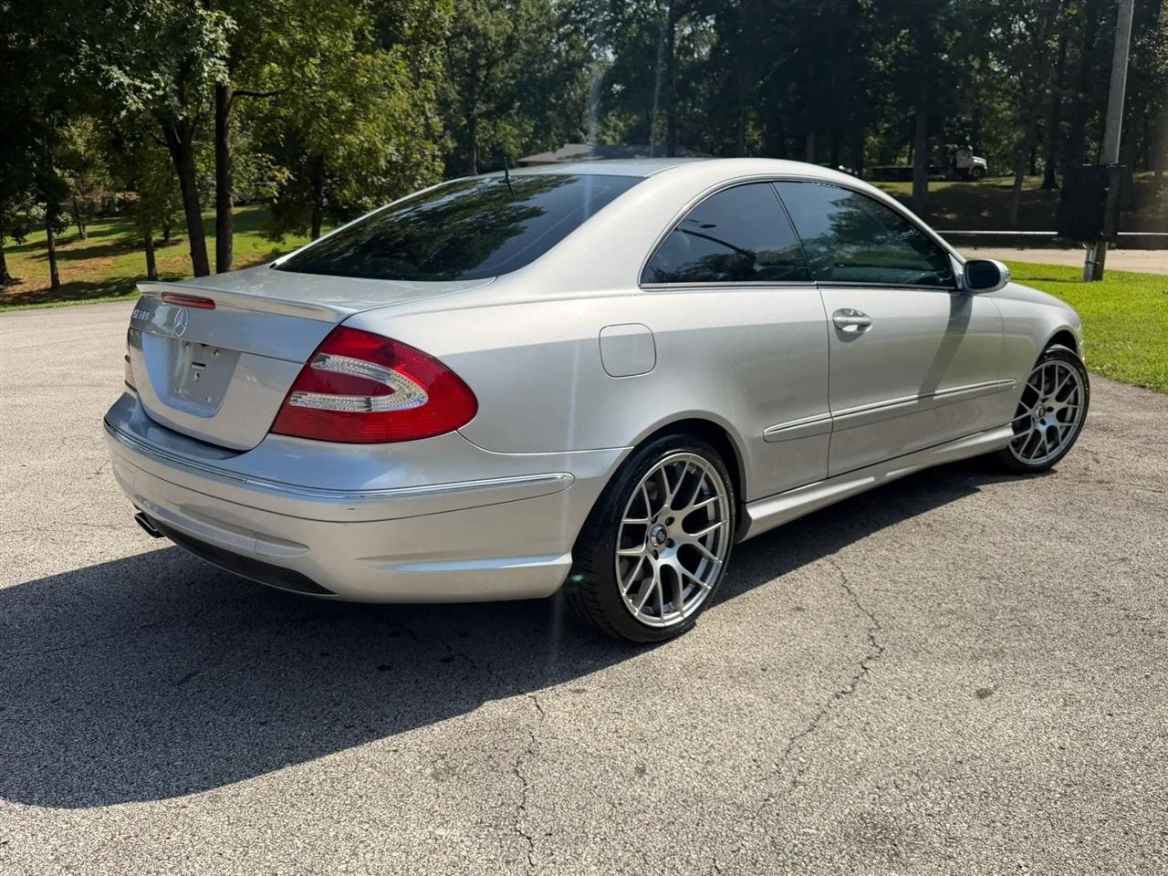 Mercedes-Benz CLK-Class 2dr Coupe 5.0L 2005