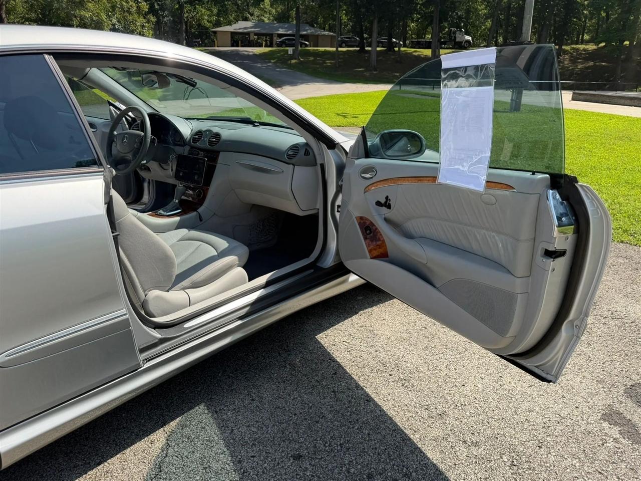 Mercedes-Benz CLK-Class 2dr Coupe 5.0L 2005