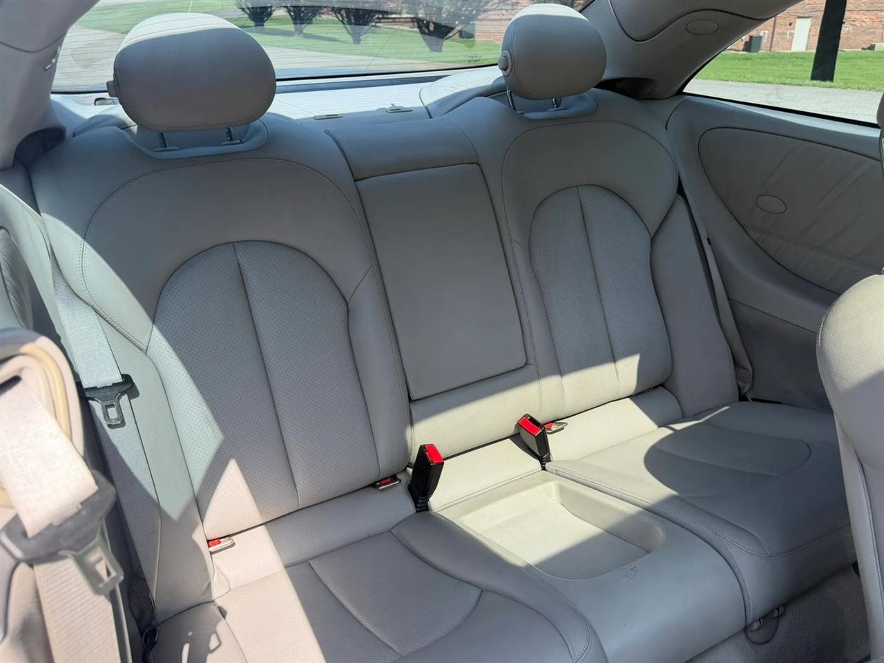 Mercedes-Benz CLK-Class 2dr Coupe 5.0L 2005