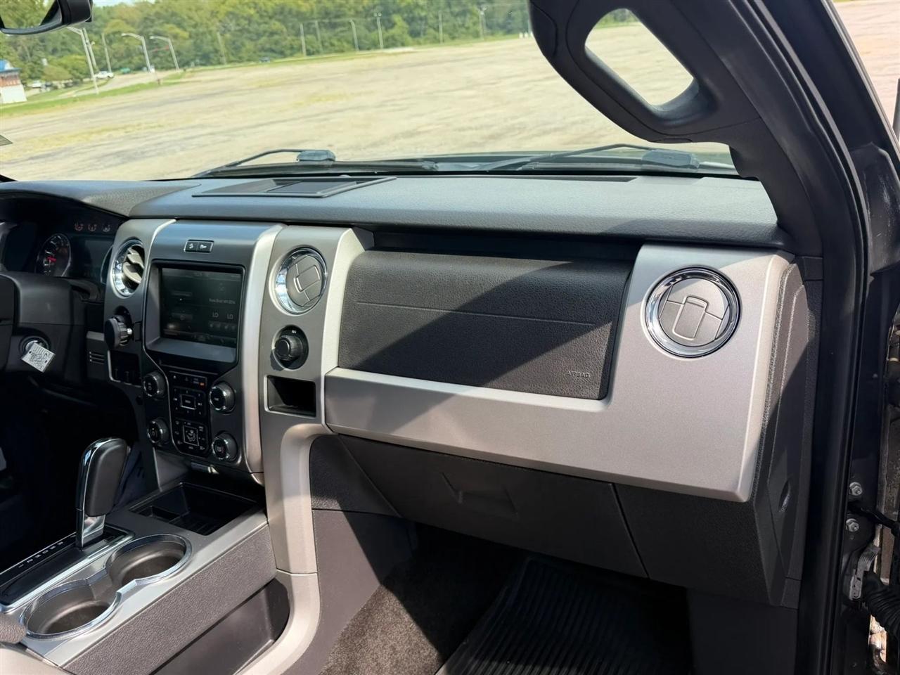 Ford F-150 4WD SuperCrew 145" Platinum 2014