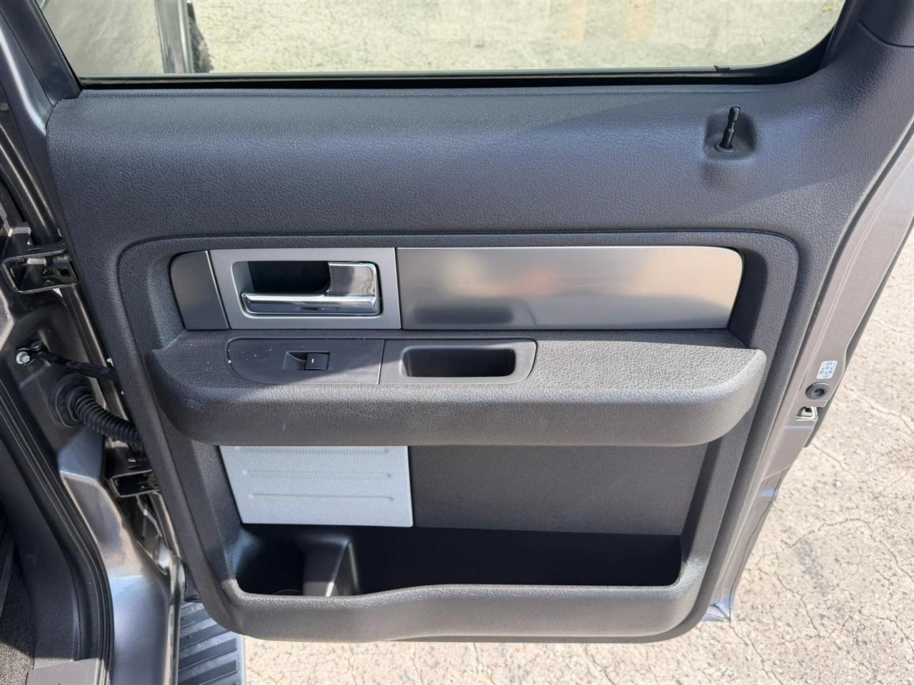Ford F-150 4WD SuperCrew 145" Platinum 2014