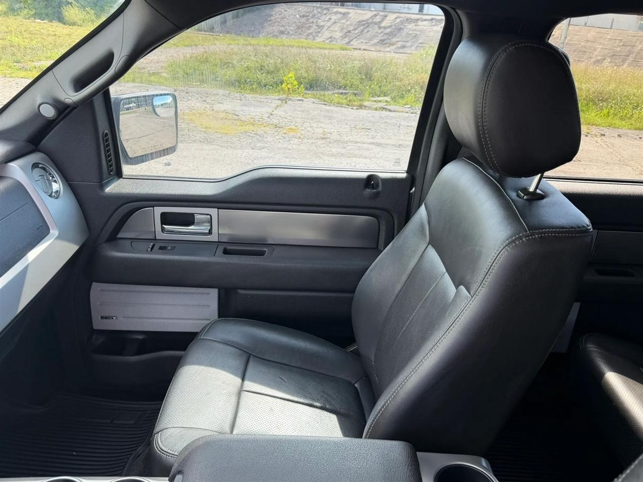 Ford F-150 4WD SuperCrew 145" Platinum 2014