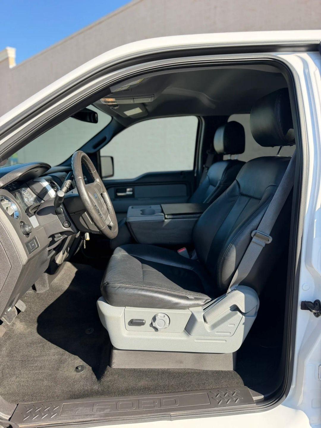 Ford F-150 4WD SuperCrew 145" Platinum 2014