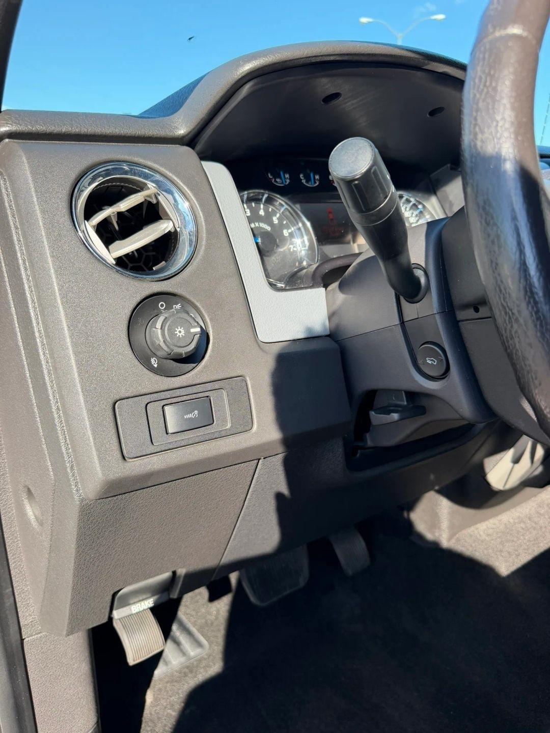 Ford F-150 4WD SuperCrew 145" Platinum 2014